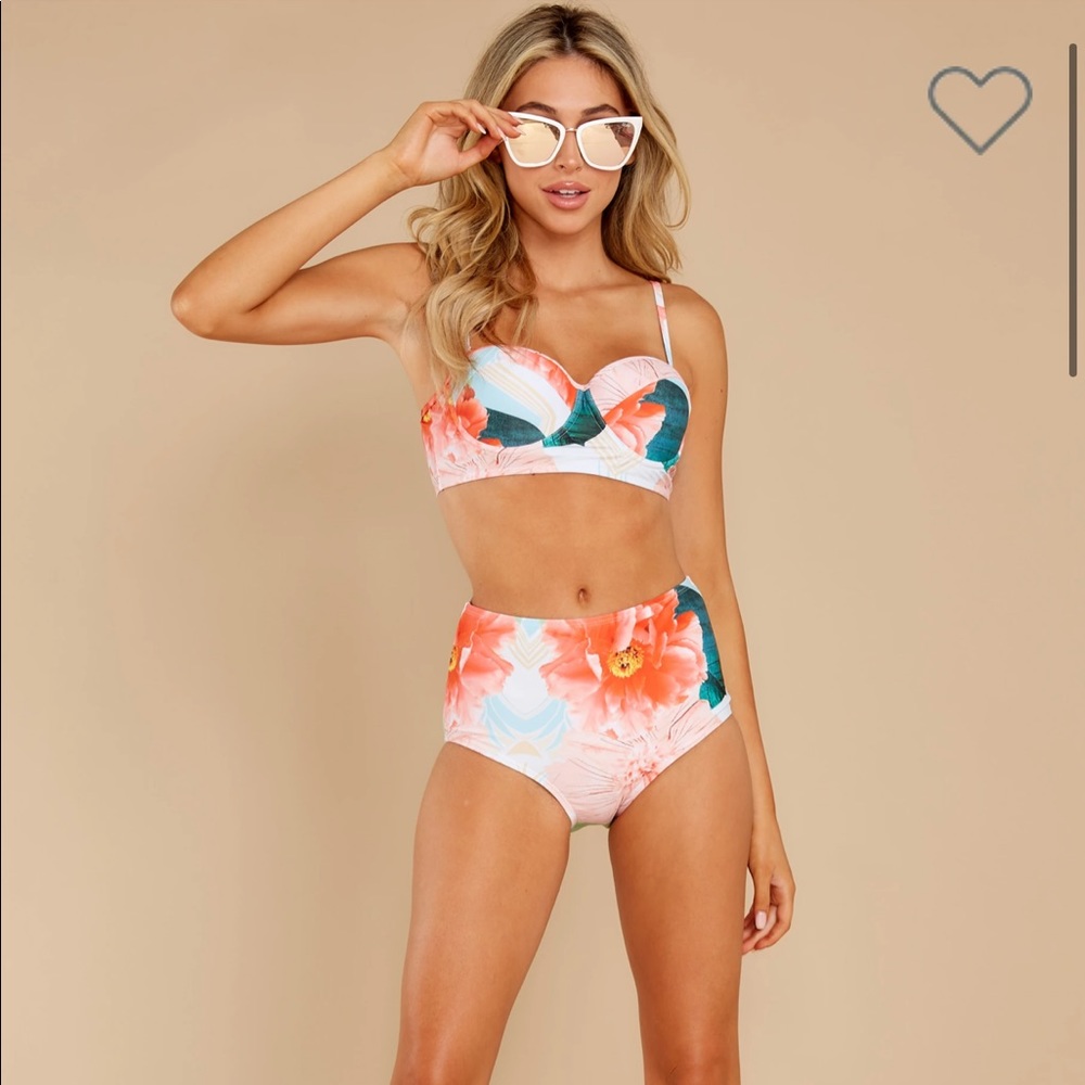 NWT floral swimsuit set 🌺